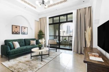 Stunning 1BDR with access to Souq Al Bahar in Downtown