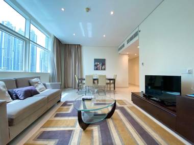 Luxurious Apt with Wide City Views with Spa & Pool