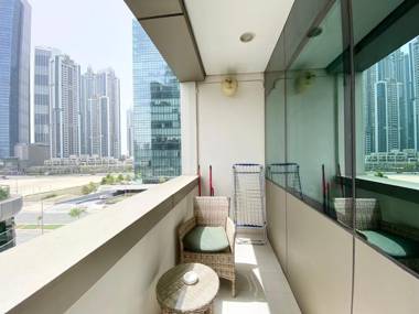 Luxurious Apt with Wide City Views with Spa & Pool