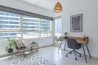 Grandeur Holiday Homes – The Marina View Apartment