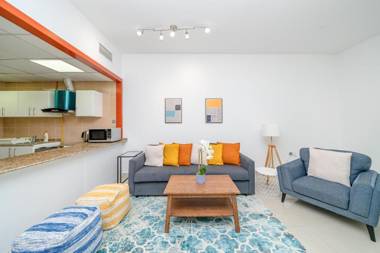 ALH Vacay - One Bedroom in Marina Pinnacle