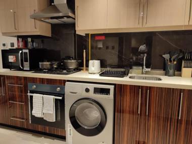 Elite Studio- Elegantly Furnished -Downtown Dubai