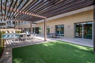 Eden's Dubai - Dream Palm Residences