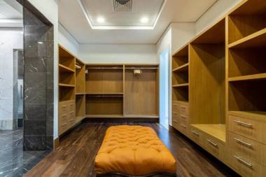 Eden's Dubai - Dream Palm Residences