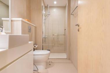 Maison Privee -2BR in JBR with Jaw-Dropping Sea Views & Deluxe Fittings