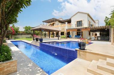 Beautiful Villa with Private Pool I 4 Bedrooms plus maids I The Villa