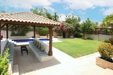 Beautiful Villa with Private Pool I 4 Bedrooms plus maids I The Villa