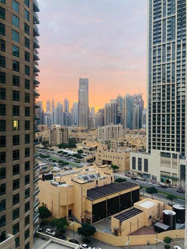 Luxury Studio Apartment in the Heart of Downtown 