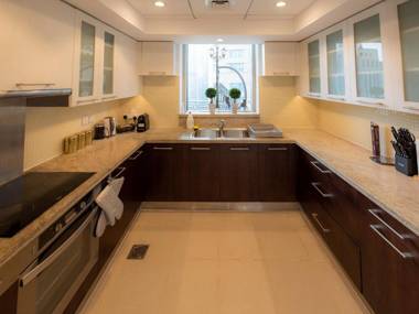 FIRST CLASS  2BR  Burj Khalifa & Downtown view