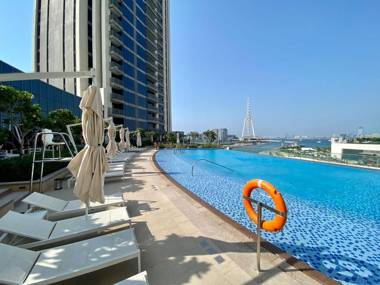 Eden's Dubai - 52/42 Emaar