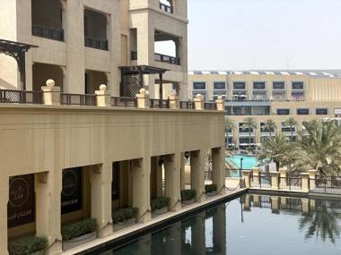 Lux BnB 1BD I Souk Al Bahar I Burj Khalifa Views