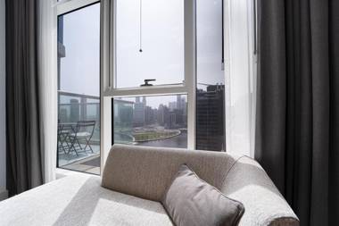 Damac Maison Prive 5* one bedroom apartment with full canal view