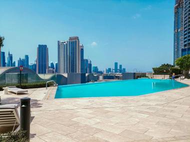 Charming Apt near Burj Khalifa and Dubai Fountain