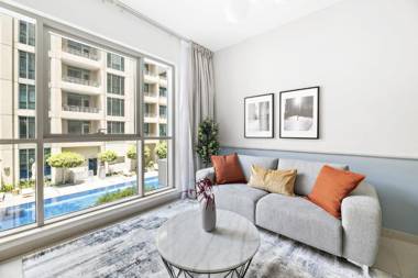 Burj Khalifa walking distance 1BDR in Downtown