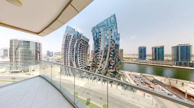 Luxe Apartment With Breathtaking Amazing Views