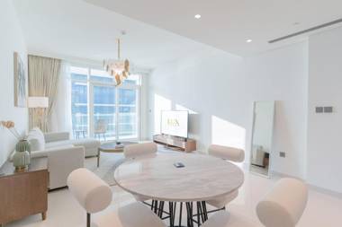 LUXFolio Retreats - Sunrise Bay