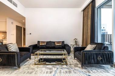 Hashtag Holiday Home - 2BDR apartment in Creek Harbour with canal view