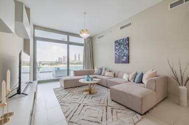 Hashtag Holiday Home - 2BDR apartment with full sea view and Dubai Marina view