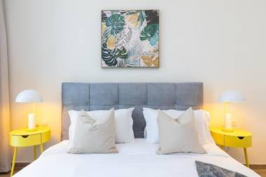 Amna Tower with Canal View