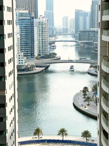 Gorgeous Marina & Sea View Condo in Dubai Marina