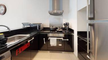 Luxury and Comfortable 1BR views Dubai Marina