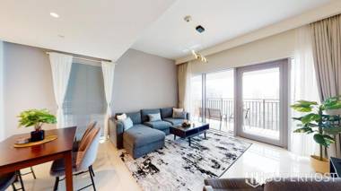 Unique and Stylish 1BR with Canal and Sea View