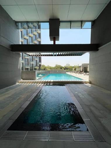 Lovely 1-Bedroom unit in Business Bay with Pool