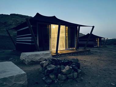 Pura Eco Retreat Jebel Hafit Desert Park