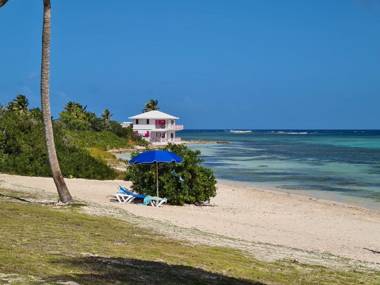 Coralito Bay Suites & Villas