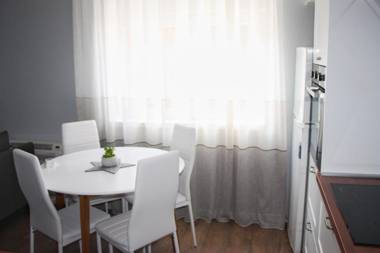 Apt 16-Tirana Very Central Apartment