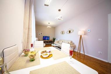 Central Green Terrace Apartment