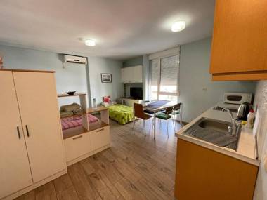 Enjoy Travel Cute Studio Apartment