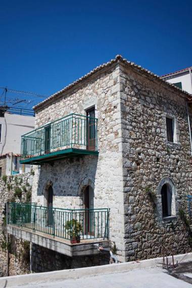 Amphora Guesthouse & Apartments