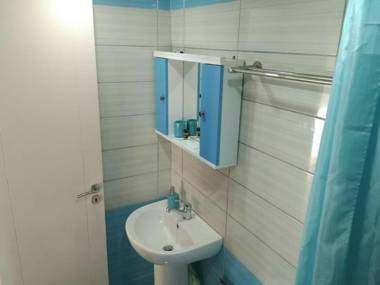 Amphora Guesthouse & Apartments