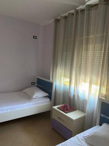 88 Apartment Himare