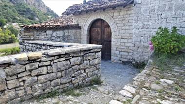 Dhimitri's guest house