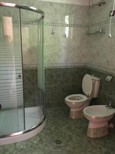 Sara Guesthouse