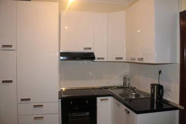 Mali i Robit Beachfront Apartment