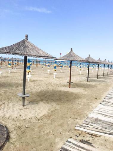 PROMO 15 EUR per night if you stay over 20 nights at HBS from october to april