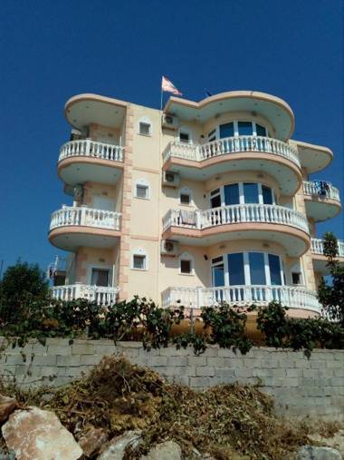 Studio Apartments Rizarjo