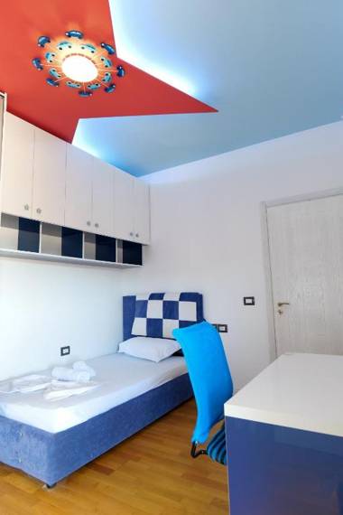 A luxury 3-bedrooms apartment Sarande 21