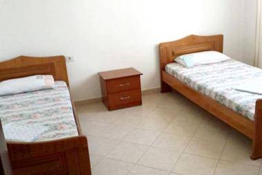 2 bedrooms appartement at Sarande 100 m away from the beach with balcony and wifi