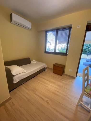 Saranda Beach Apartment