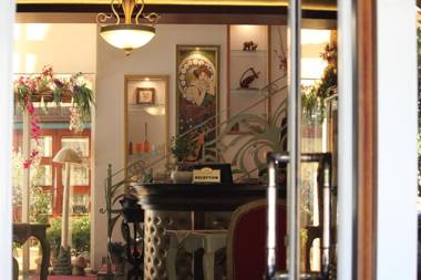 2 KITARRAT Boutique Hotel & SPA