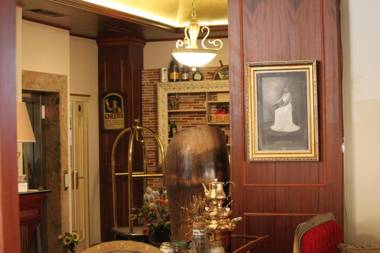 2 KITARRAT Boutique Hotel & SPA