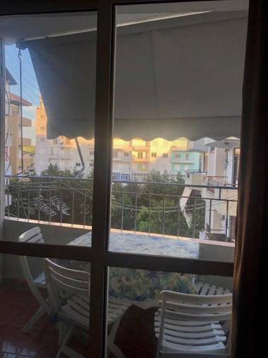 Kevin’s Apartment 100m from the Beach