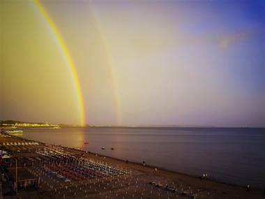 Vila One Beach Hotel