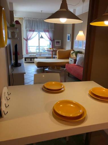 Beach View! Seaside Apartment