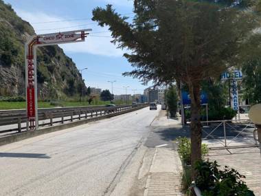 Beachfront apartment Ridi