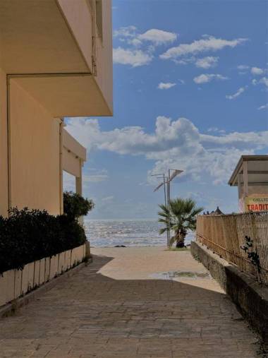 Enjoy Travel Durres Beach Apartment